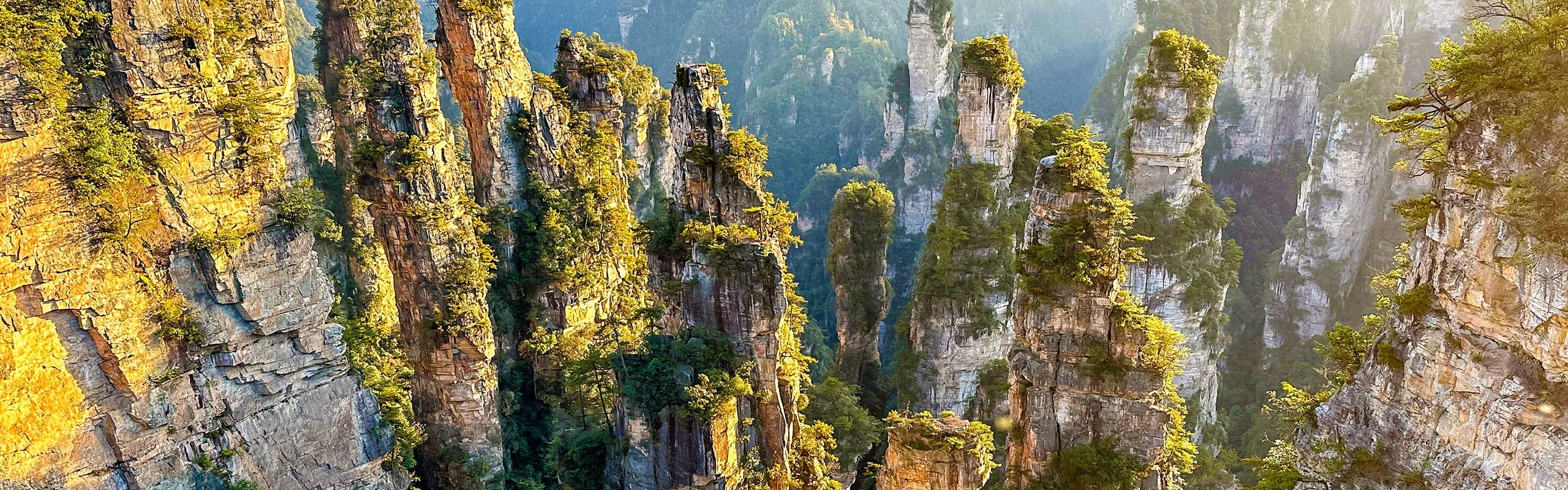张家界砂岩峰林